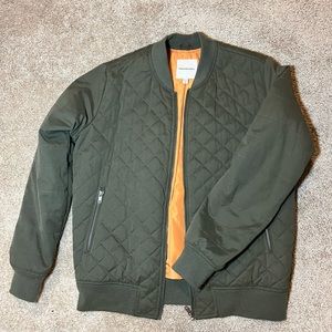 Thread & Supply Women’s Oversized Green Quilted Bomber Jacket size M